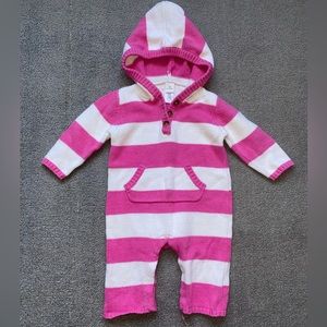 Old Navy baby girl one piece sweater jumpsuit, romper size 3-6 Months